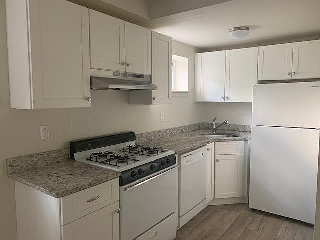 1st image of 18 Farmington Ave APT C2