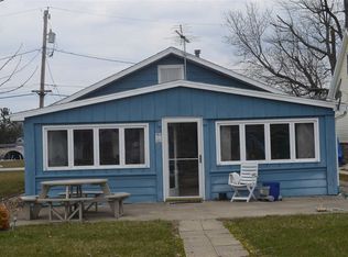 12610 N Rainey Rd W, Syracuse, IN 46567