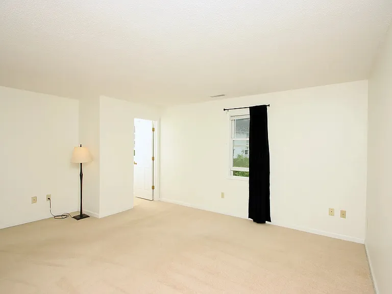 36 Southgate Dr #36 — Photo 16