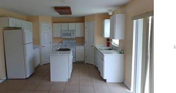 4th image of 904 Dartmouth Ct
