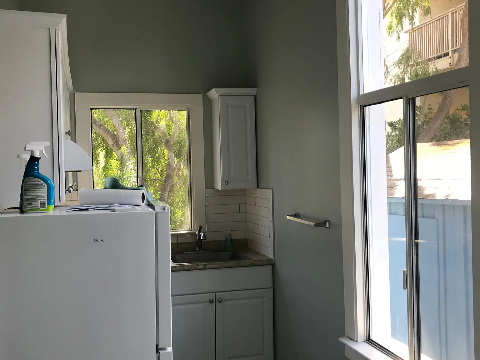 Studio, 400 sqft, $2,180 — Photo 3