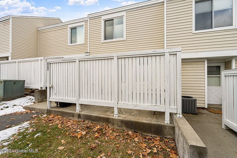 2nd image of 204 Chatham Court
