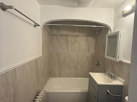 4th image of 3 Parsons Ave #2
