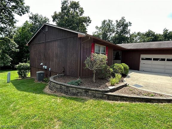 3rd image of 118 Manchester Dr