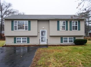 8 Dally Farm Rd, Windsor, CT 06095