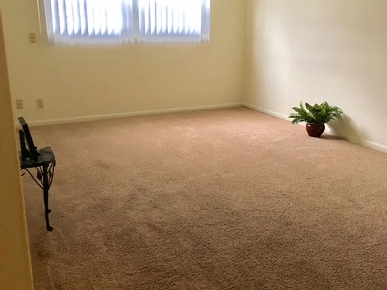 500 Glendale Blvd — Photo 11
