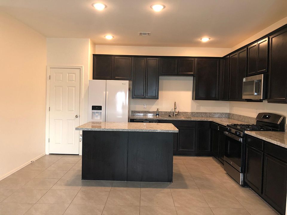 1st image of 3107 N Medallion Ct