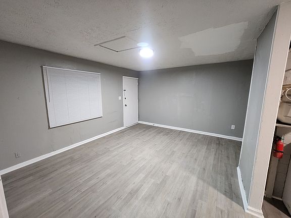 3rd image of 1432 Bancroft St