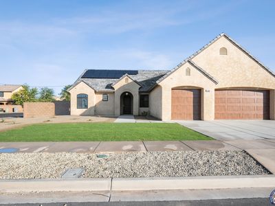 2094 Manzanita, El Centro, CA, 92243