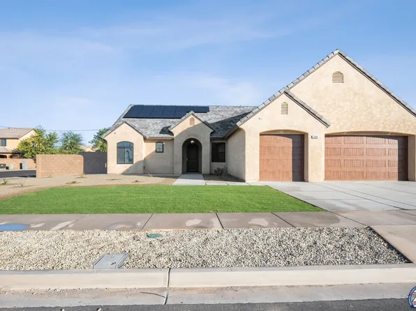 2094 Manzanita, El Centro, CA 92243