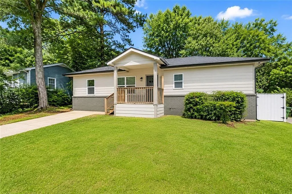 3 bed, 2.0 bath, 1150 sqft, $2,550 — Photo 2
