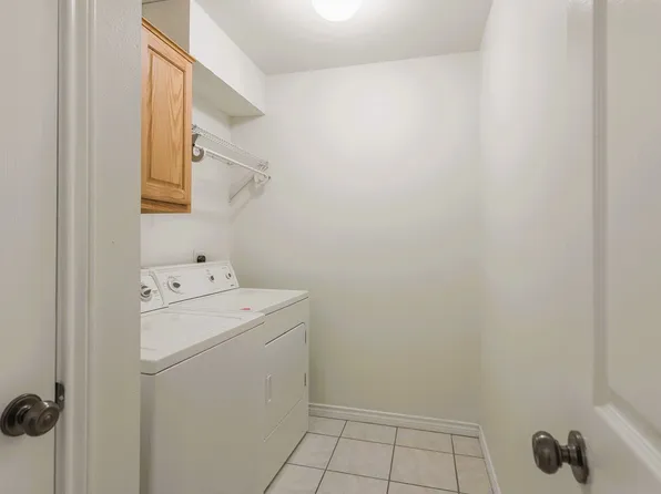 1427 Western Oaks Ct, Bryan, TX 77807