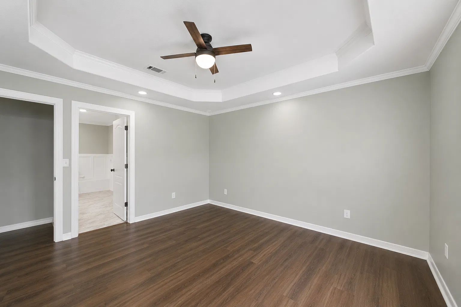 3 bed, 1467 sqft, $1,995 — Photo 2