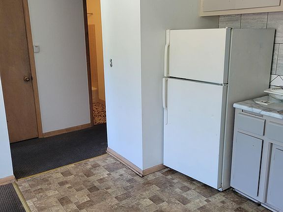 4th image of 6521 W Beloit Rd APT 7