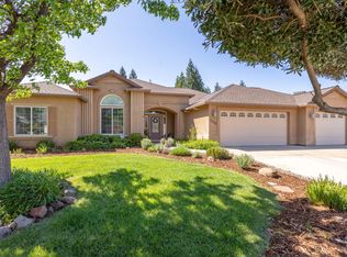 7526 Robles Dr, Redding, CA 96002