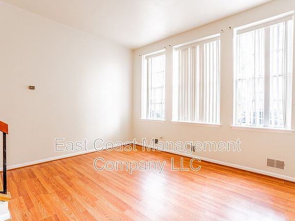 3rd image of 1502 E Baltimore St #1