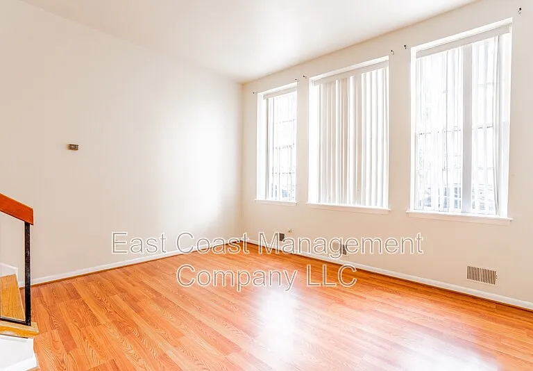 1502 E Baltimore St #1 — Photo 3
