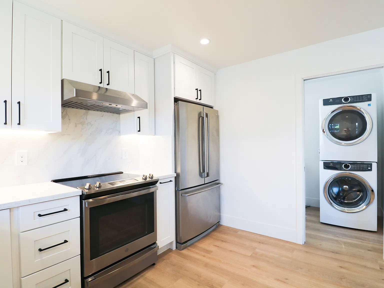 3 bed, 1262 sqft, $7,500 — Photo 4