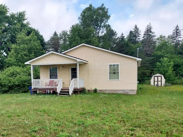 15142 Beecher St, Thompsonville, MI 49683