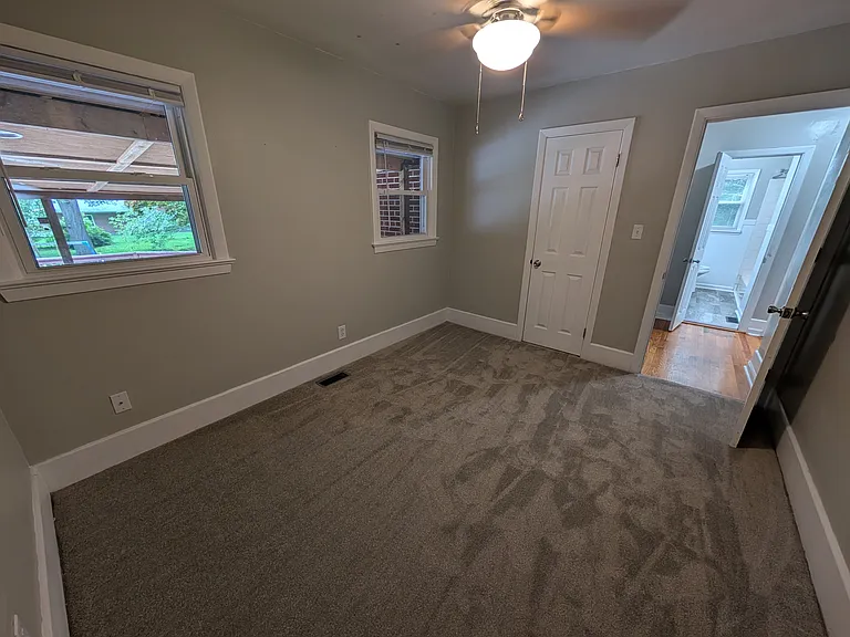 132 Deborah Dr — Photo 11