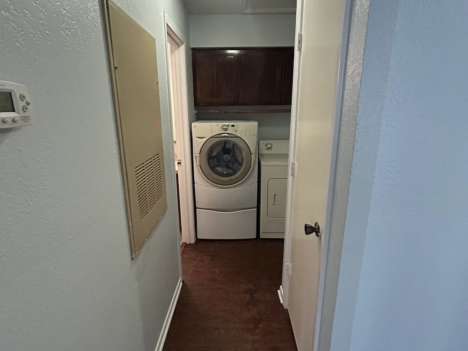 2 bed, 1077 sqft, $1,600 — Photo 4