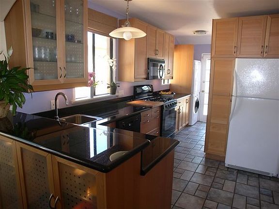 4th image of 4537 W 135th St