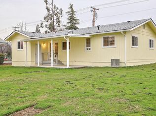 1817 NE Fairview Ave, Grants Pass, OR 97526