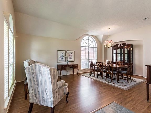 3rd image of 4516 Stone Mountain Dr