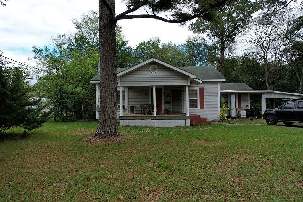 210 Broad St, Headland, AL 36345 Zillow