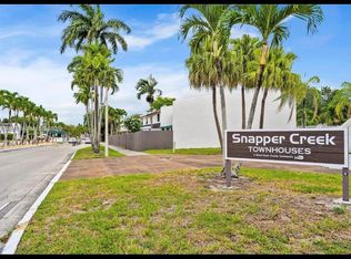 Snapper Creek Townhouses, Miami, FL 33173