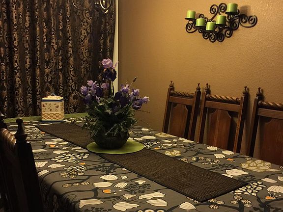 Dining Area crown molding