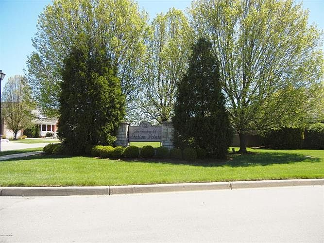 1st image of 832 Garden Pointe Dr #6