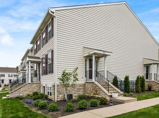 5826 Stallion Dr #3, New Albany, OH 43054