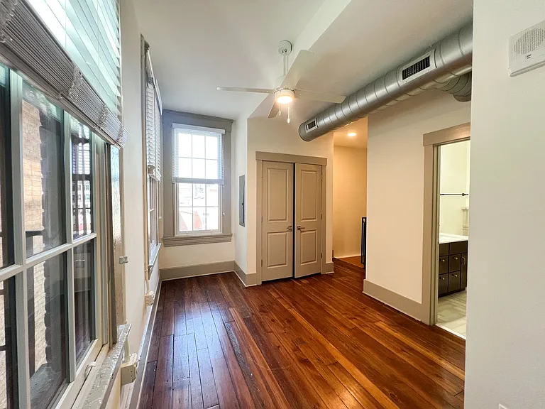 1701-1705 Race Street — Photo 9