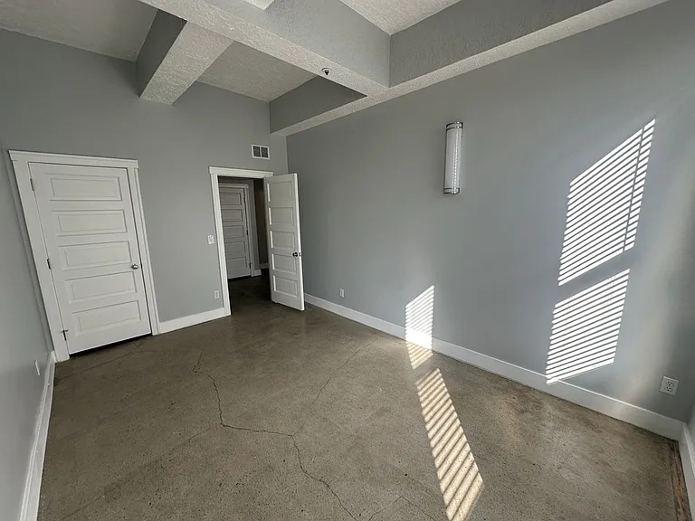 New Grand Apartments — Photo 45