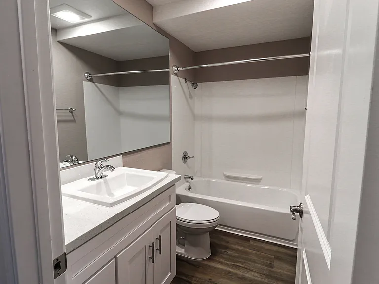 Briarwood Apartments — Photo 15