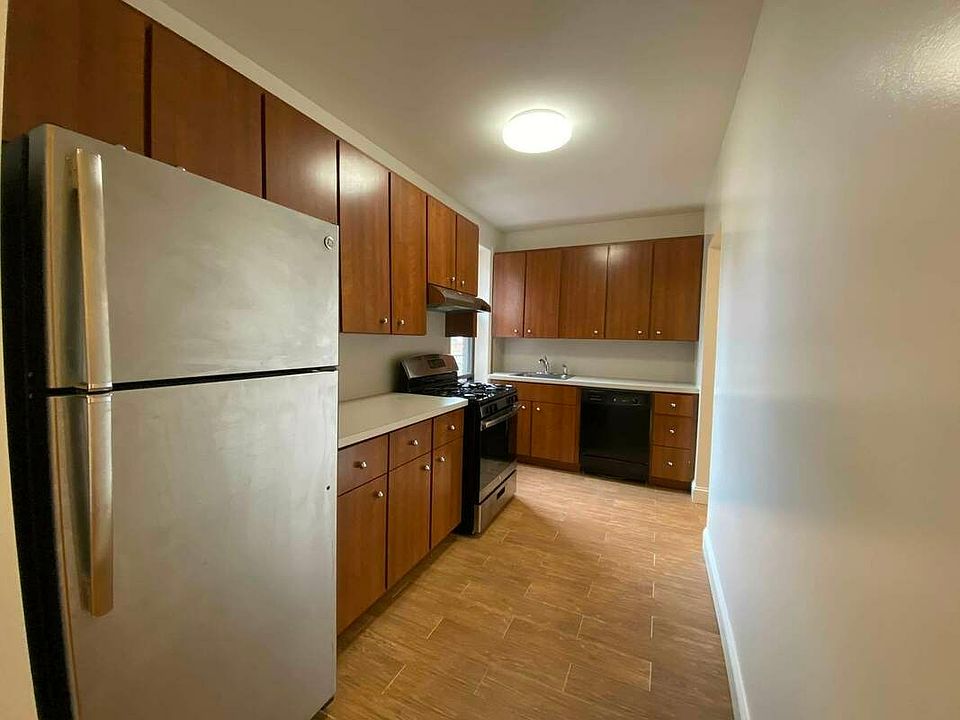 1st image of 623 W 185th St #5