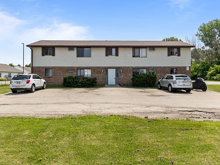 Moraine Terrace Apartments — Photo 15