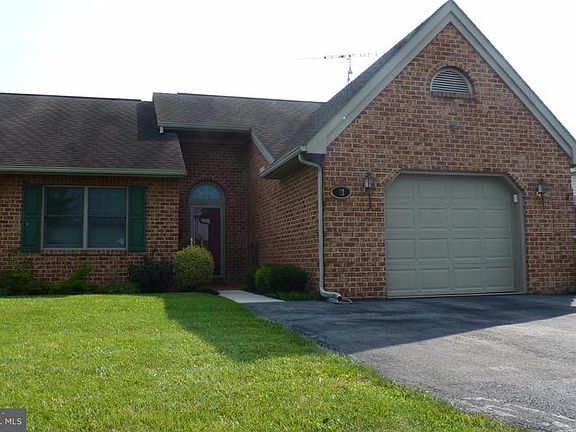 4th image of 72 Chadwick Dr