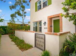 809 El Paseo, Lake Forest, CA 92610