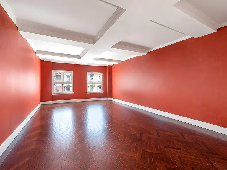 1049 5th Ave #5D — Photo 1