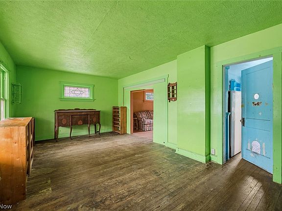 5th image of 8006 Halle Ave