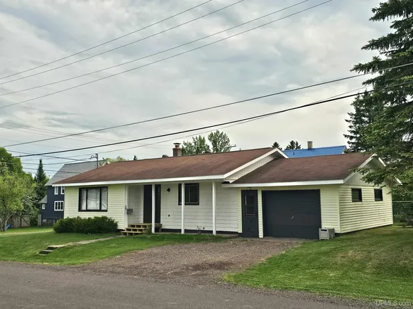 55823 Hancock St, Laurium, MI 49913