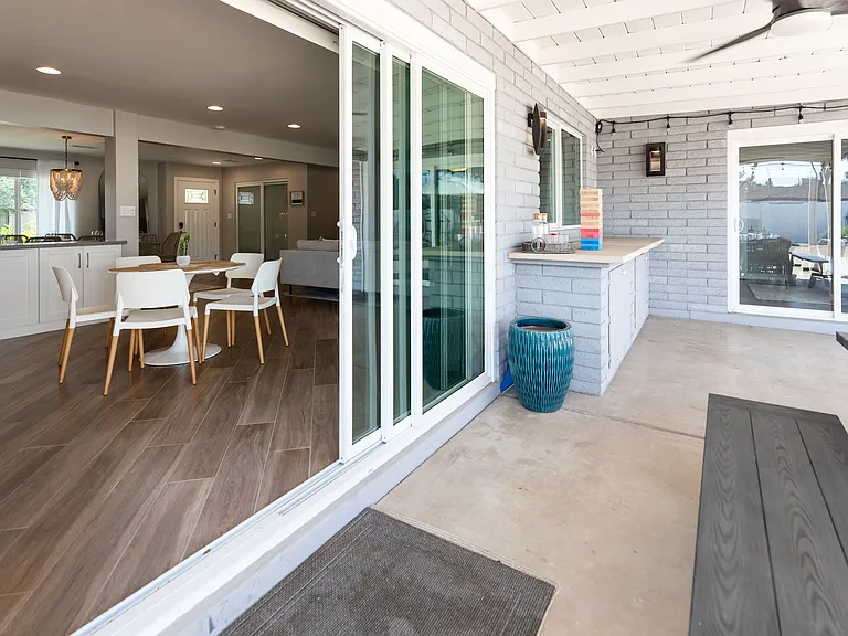 728 E Geneva Dr — Photo 24