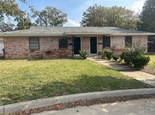 2521 Normont Cir, Fort Worth, TX 76103