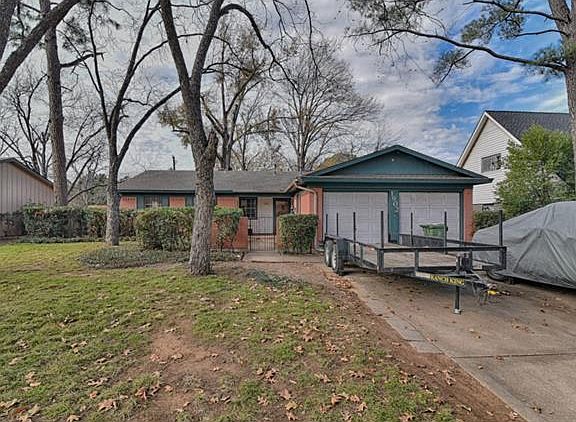 2nd image of 1902 Kerry Dr