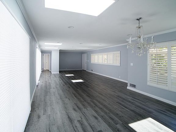 4th image of 2280 Huntley Cir