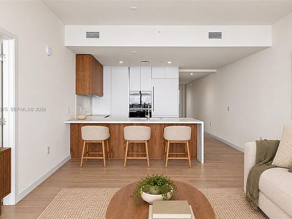 5th image of 1400 Biscayne Blvd Unit 3403