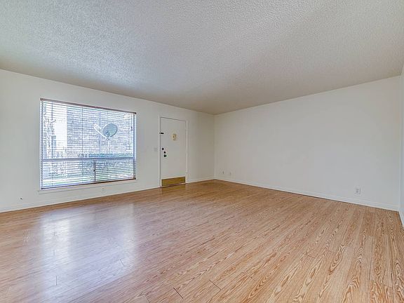 5th image of 9503 Powhatan Dr APT 203