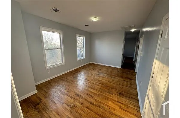 Building Photo - 737 S 14th St #3